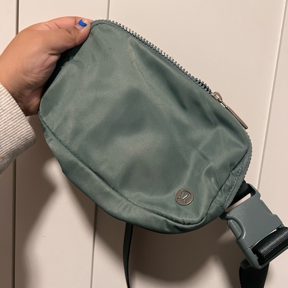 Lululemon belt bag